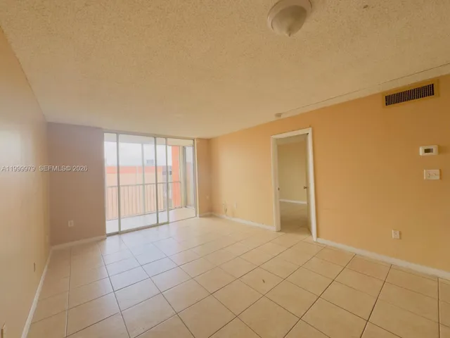19841 Sw 114th Ave 310, Miami, Florida 33157