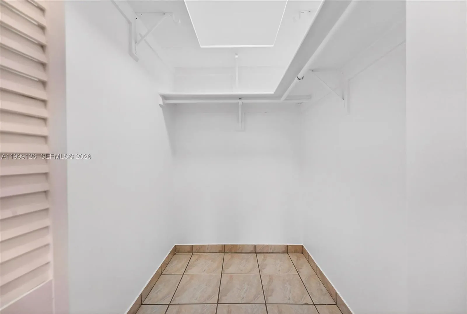 8250 Byron Ave 404, Miami Beach, Florida 33141, Miami Beach, Florida 33141, 2 Bedrooms Bedrooms, ,1 BathroomBathrooms,Residential Lease,For Rent,8250 Byron Ave 404, Miami Beach, Florida 33141,A11999126