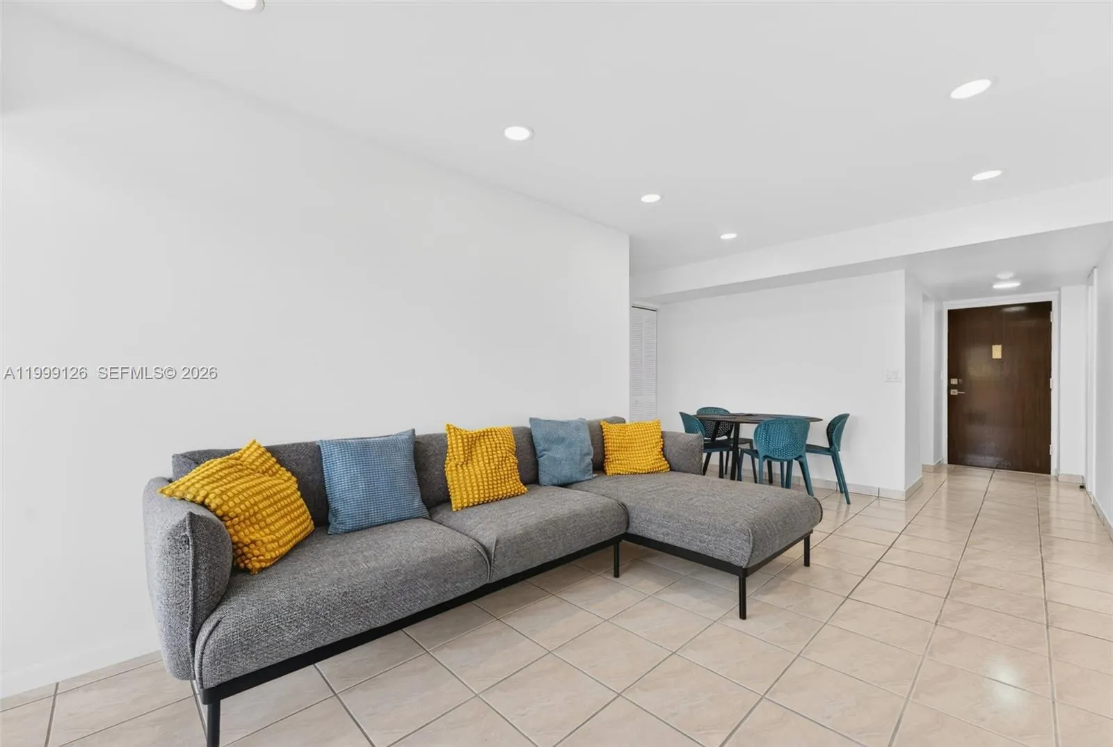 8250 Byron Ave 404, Miami Beach, Florida 33141, Miami Beach, Florida 33141, 2 Bedrooms Bedrooms, ,1 BathroomBathrooms,Residential Lease,For Rent,8250 Byron Ave 404, Miami Beach, Florida 33141,A11999126