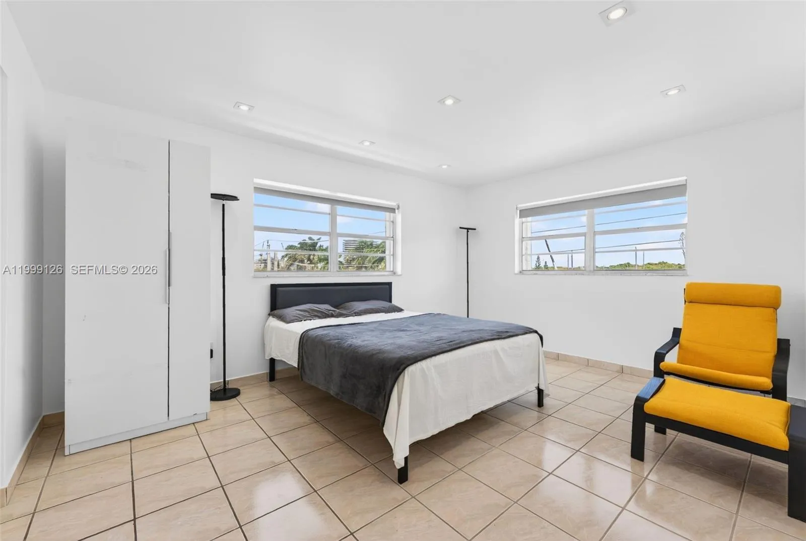 8250 Byron Ave 404, Miami Beach, Florida 33141, Miami Beach, Florida 33141, 2 Bedrooms Bedrooms, ,1 BathroomBathrooms,Residential Lease,For Rent,8250 Byron Ave 404, Miami Beach, Florida 33141,A11999126