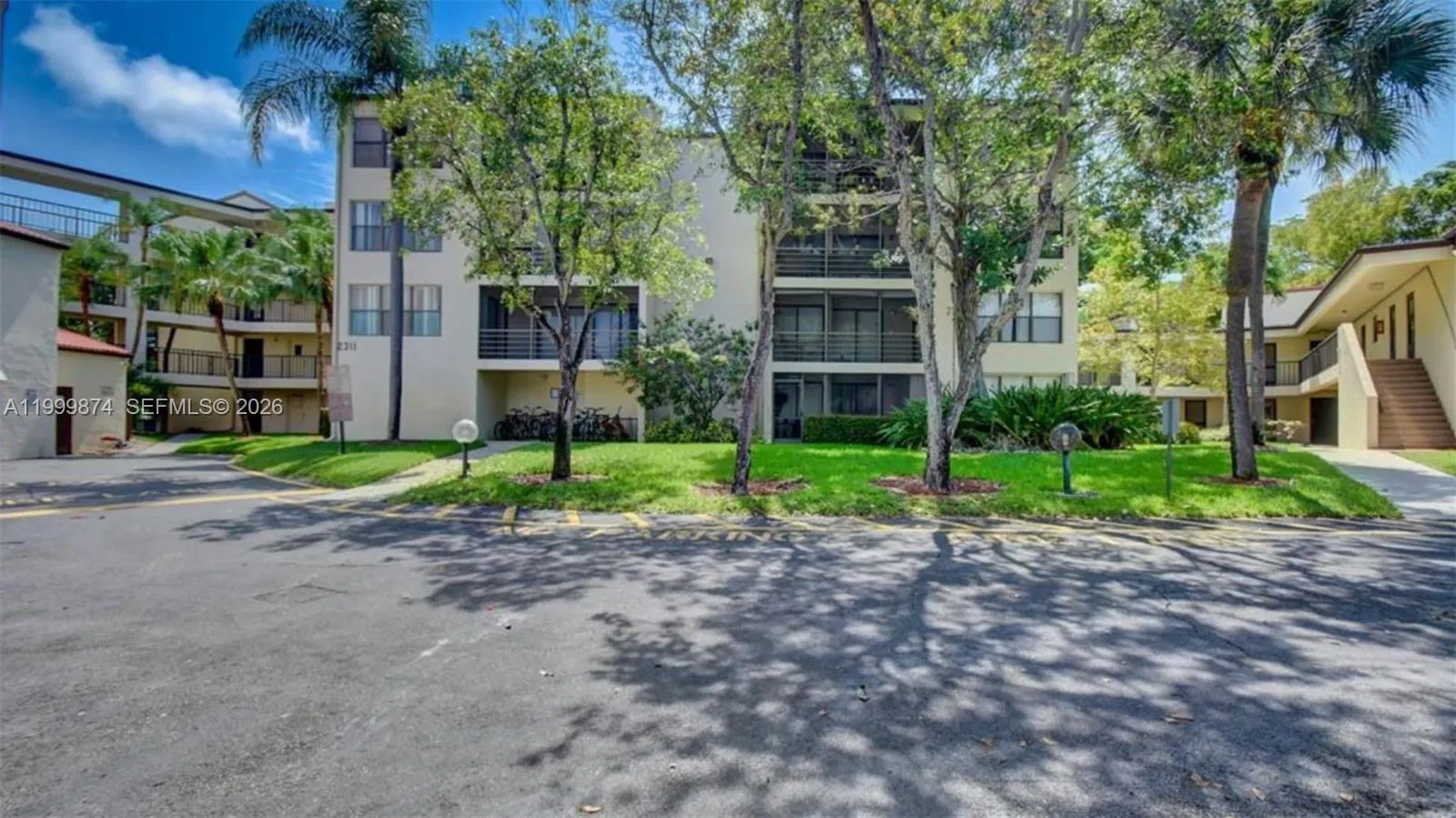 2311 S Cypress Bend Dr 419a, Pompano Beach, Florid, Pompano Beach, Florida 33069, 2 Bedrooms Bedrooms, ,2 BathroomsBathrooms,Residential,For Sale,2311 S Cypress Bend Dr 419a, Pompano Beach, Florid,A11999874