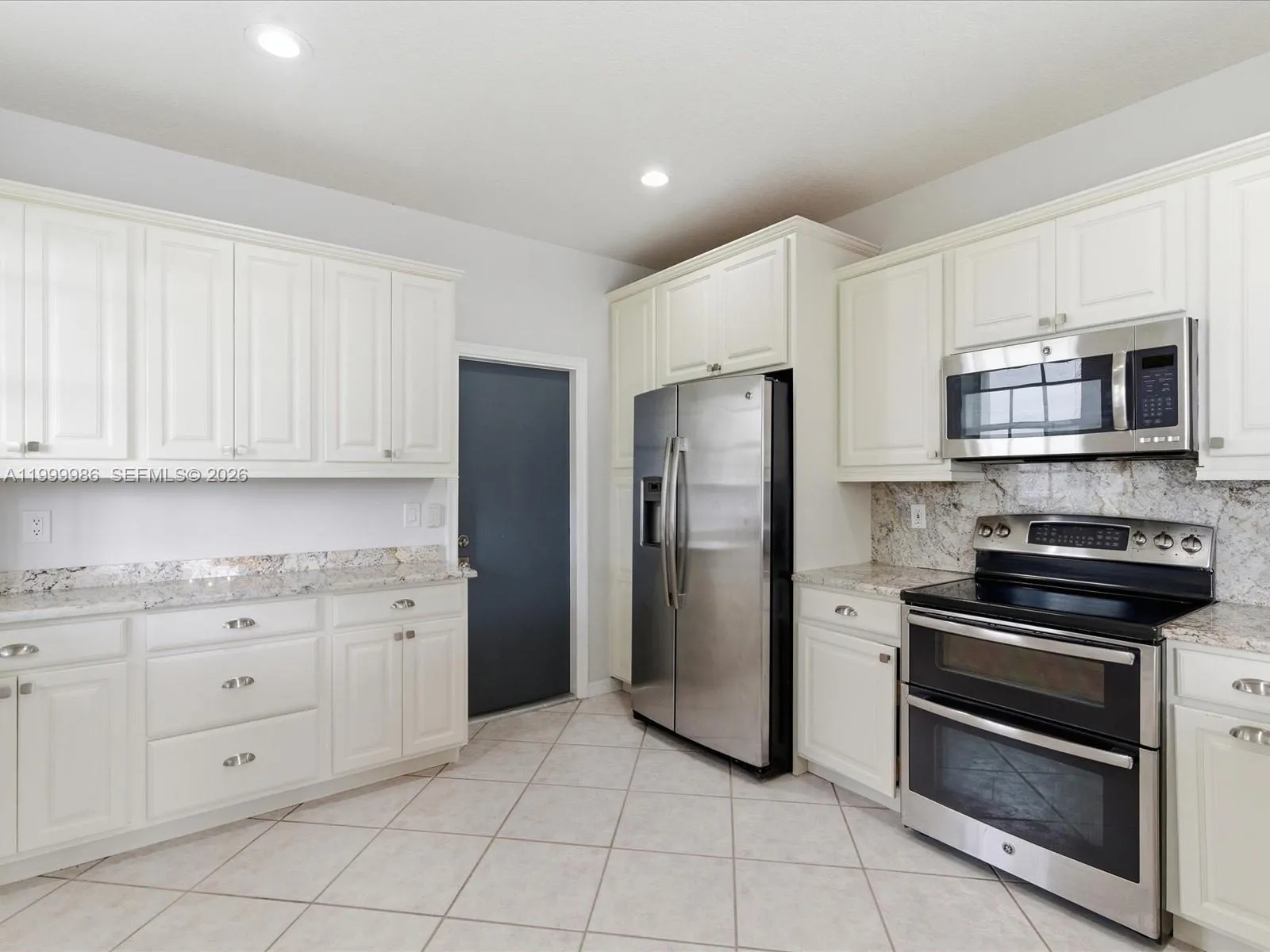 3776 San Simeon Cir, Weston, Florida 33331, Weston, Florida 33331, 4 Bedrooms Bedrooms, ,2 BathroomsBathrooms,Residential Lease,For Rent,3776 San Simeon Cir, Weston, Florida 33331,A11999986