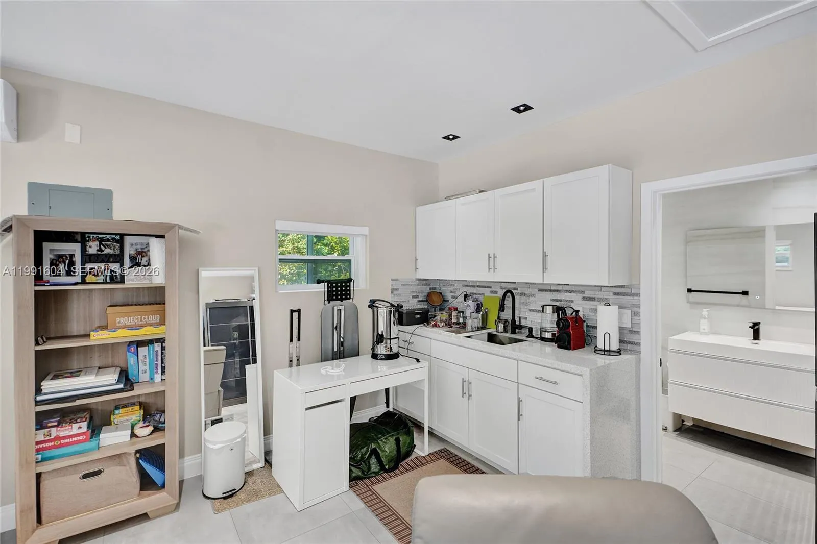 2126 Ne 187th St, North Miami Beach, Florida 33179, North Miami Beach, Florida 33179, 5 Bedrooms Bedrooms, ,3 BathroomsBathrooms,Residential,For Sale,2126 Ne 187th St, North Miami Beach, Florida 33179,A11991604