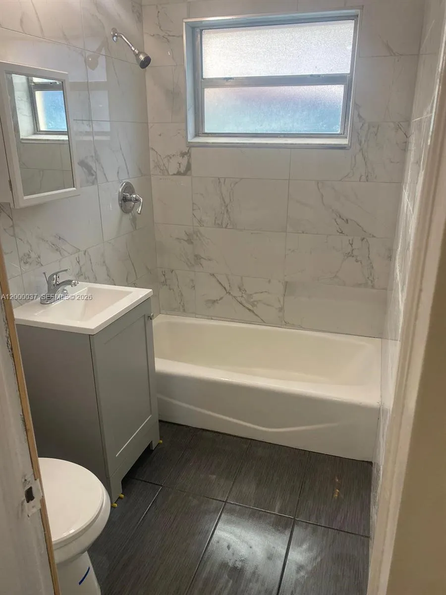 Miami Beach, Florida 33141, 4 Bedrooms Bedrooms, ,2 BathroomsBathrooms,Residential Lease,For Rent,A12000037