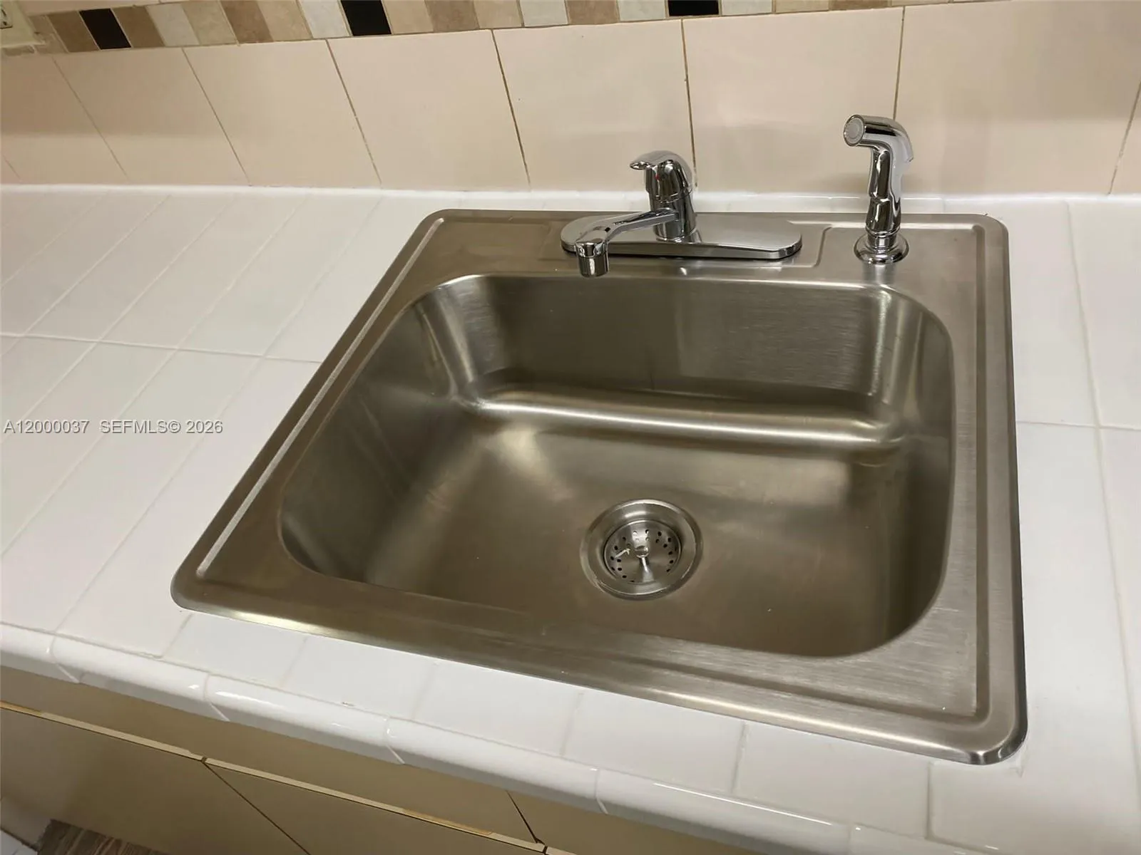 Miami Beach, Florida 33141, 4 Bedrooms Bedrooms, ,2 BathroomsBathrooms,Residential Lease,For Rent,A12000037