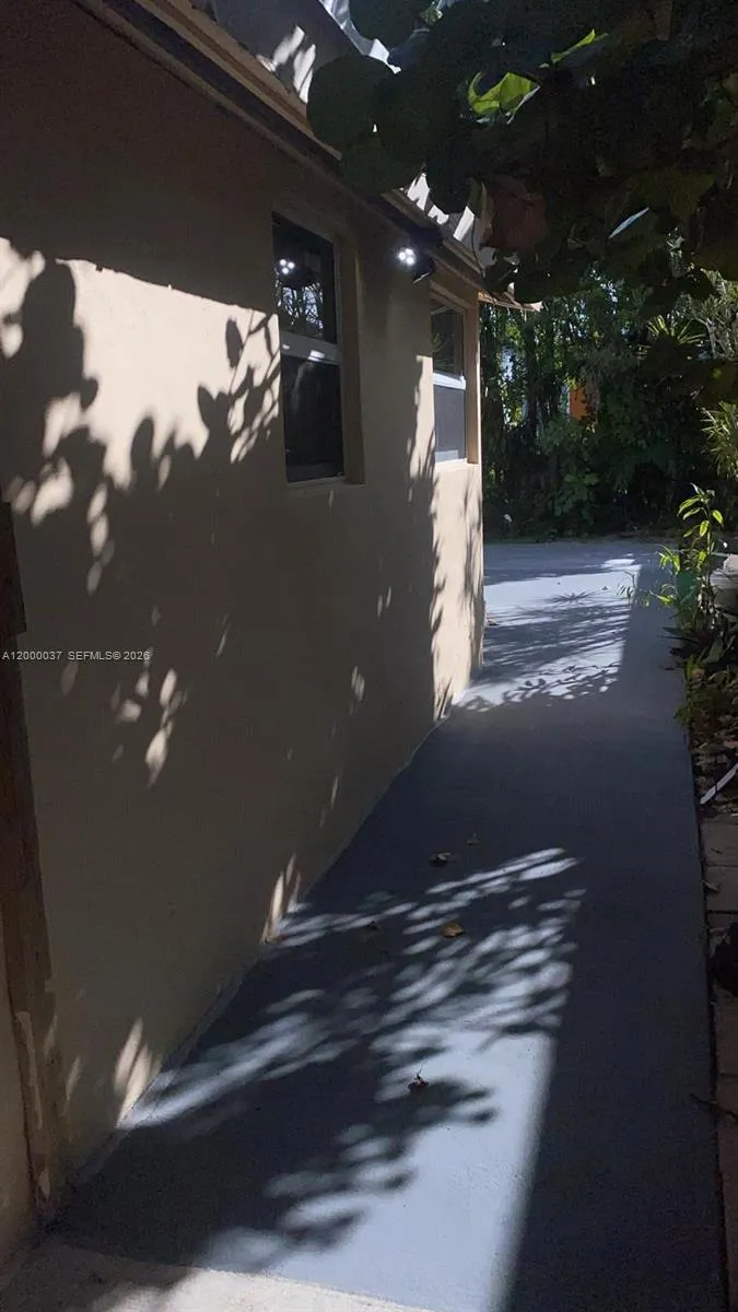 Miami Beach, Florida 33141, 4 Bedrooms Bedrooms, ,2 BathroomsBathrooms,Residential Lease,For Rent,A12000037