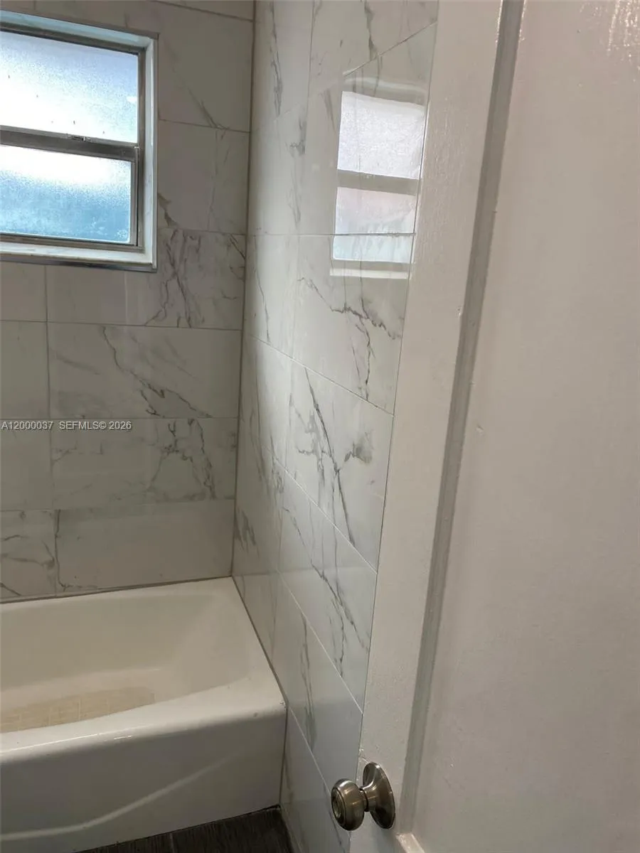 Miami Beach, Florida 33141, 4 Bedrooms Bedrooms, ,2 BathroomsBathrooms,Residential Lease,For Rent,A12000037