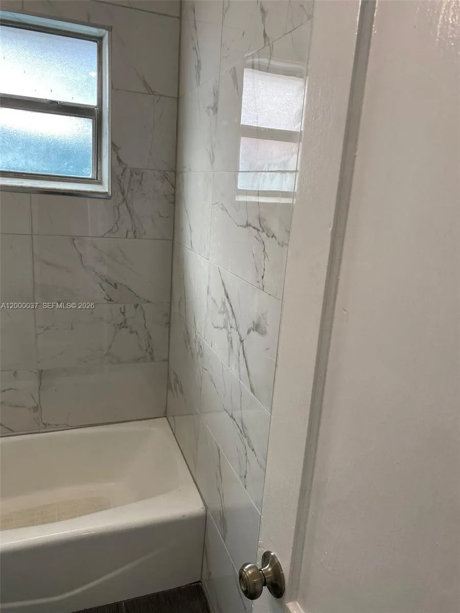 Miami Beach, Florida 33141, 4 Bedrooms Bedrooms, ,2 BathroomsBathrooms,Residential Lease,For Rent,A12000037