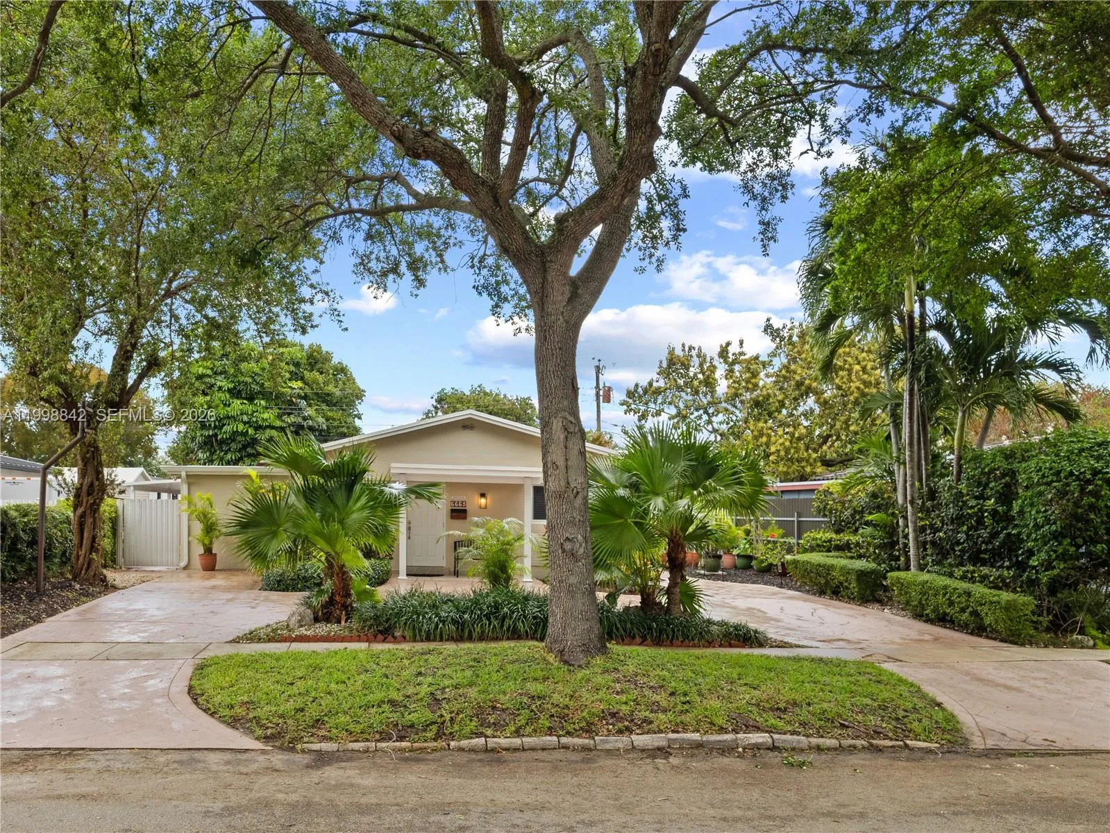 6665 Nw 39th St, Virginia Gardens, Florida 33166, Virginia Gardens, Florida 33166, 4 Bedrooms Bedrooms, ,3 BathroomsBathrooms,Residential,For Sale,6665 Nw 39th St, Virginia Gardens, Florida 33166,A11998842