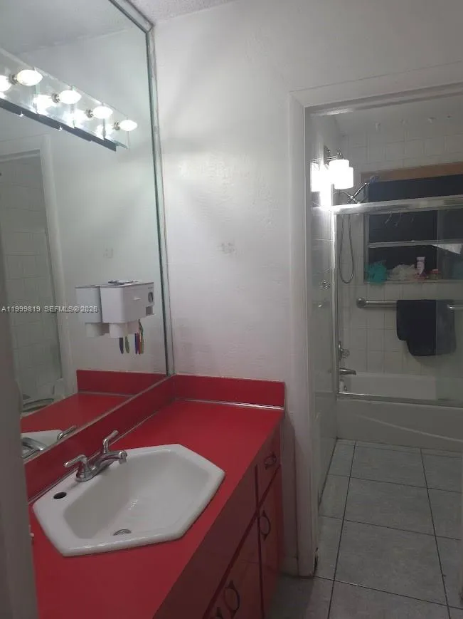 9021 Sw 30th Ter, Miami, Florida 33165, Miami, Florida 33165, 6 Bedrooms Bedrooms, ,4 BathroomsBathrooms,Residential,For Sale,9021 Sw 30th Ter, Miami, Florida 33165,A11999819