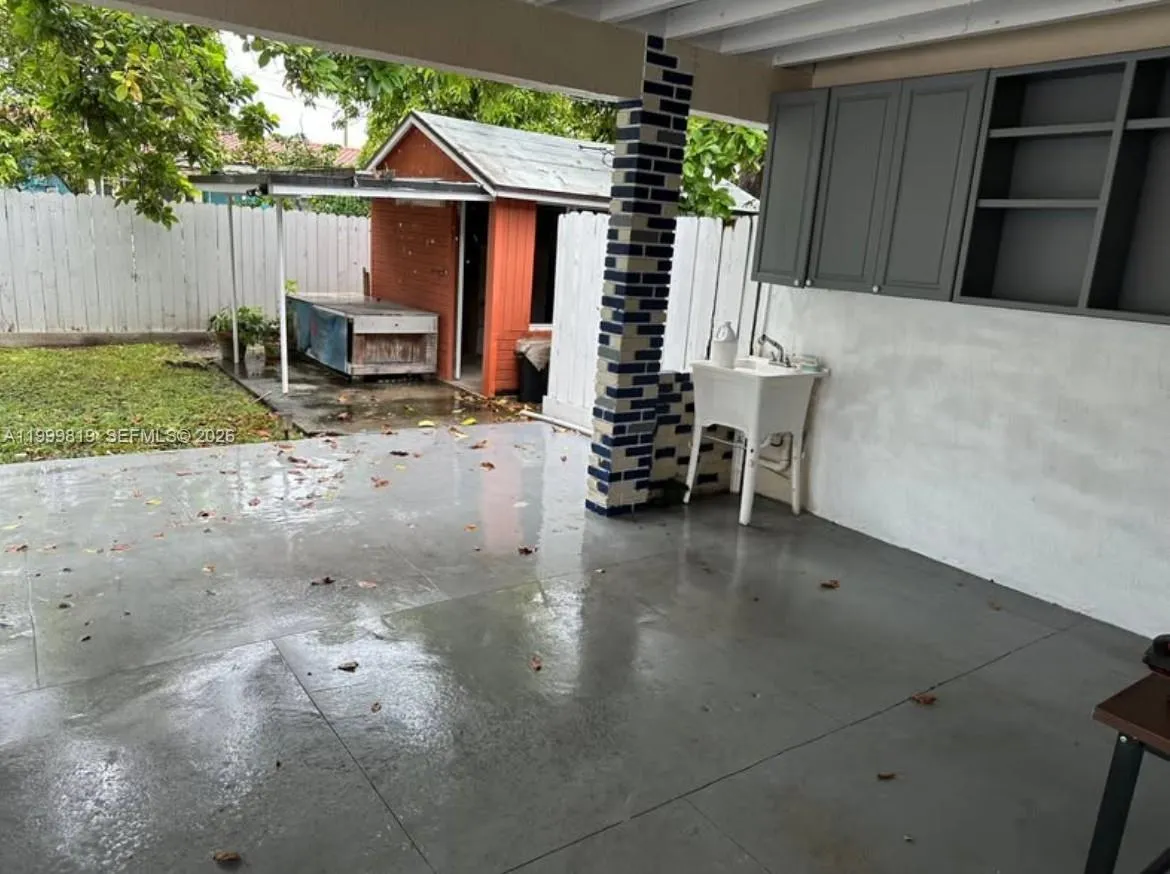 9021 Sw 30th Ter, Miami, Florida 33165, Miami, Florida 33165, 6 Bedrooms Bedrooms, ,4 BathroomsBathrooms,Residential,For Sale,9021 Sw 30th Ter, Miami, Florida 33165,A11999819