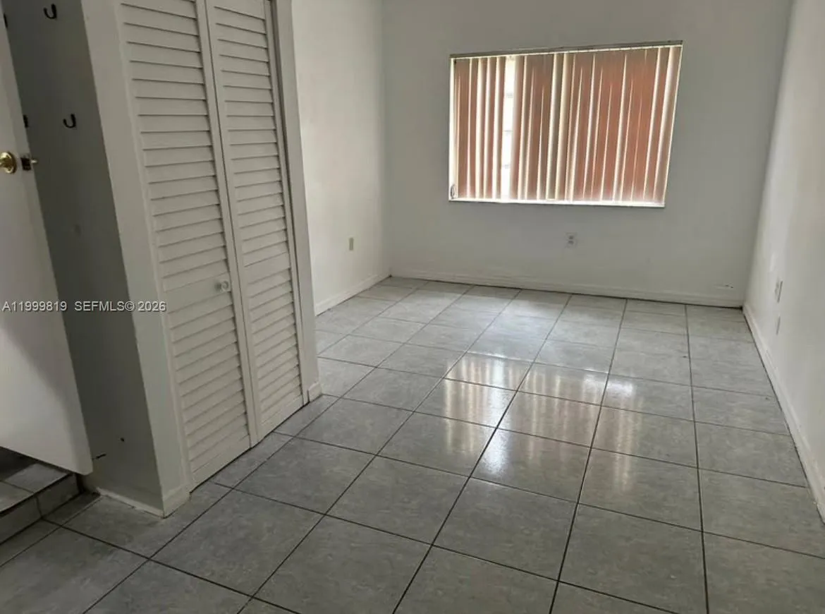 9021 Sw 30th Ter, Miami, Florida 33165, Miami, Florida 33165, 6 Bedrooms Bedrooms, ,4 BathroomsBathrooms,Residential,For Sale,9021 Sw 30th Ter, Miami, Florida 33165,A11999819