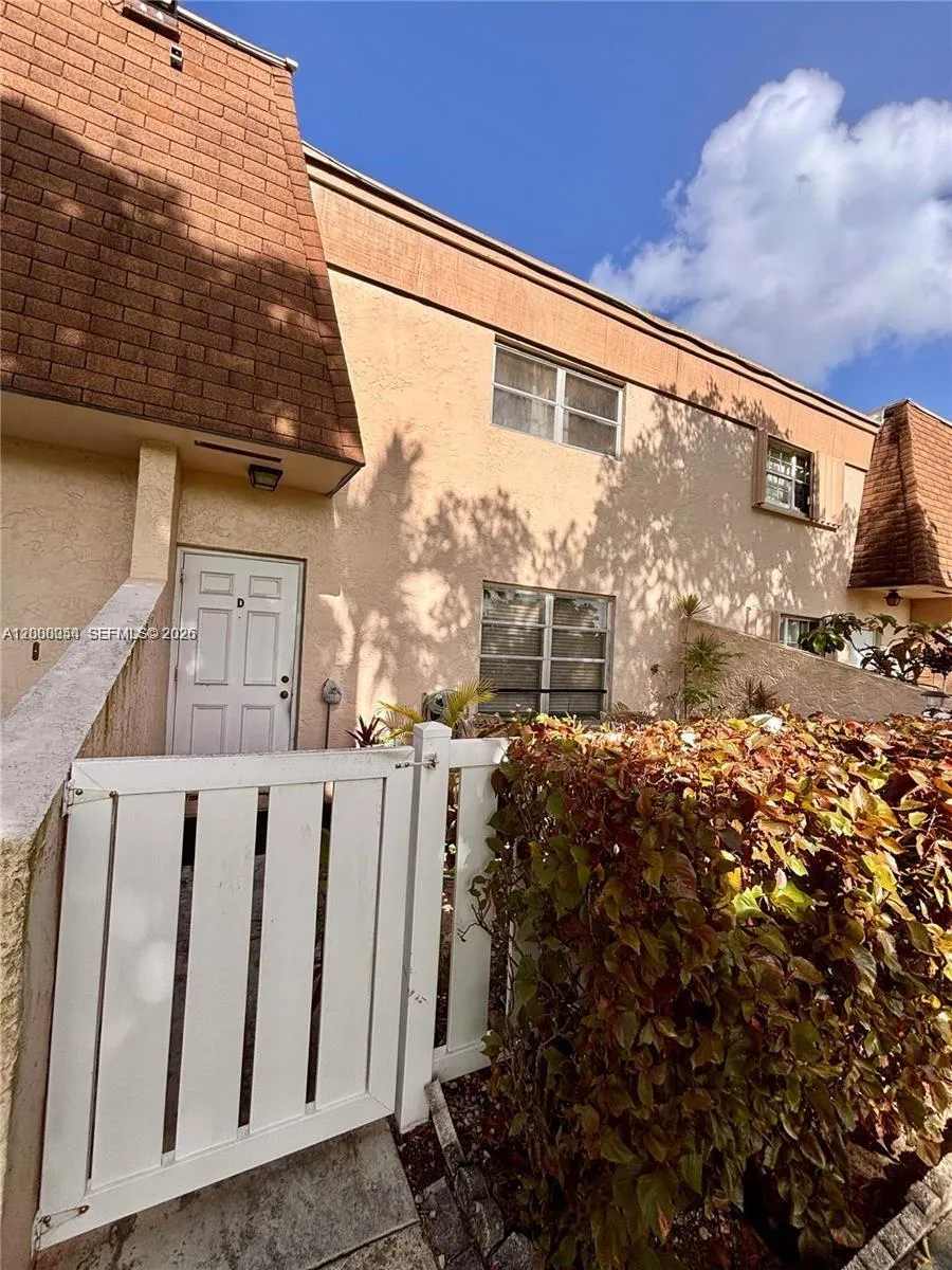 1415 Nw 80th Ave D, Margate, Florida 33063, Margate, Florida 33063, 3 Bedrooms Bedrooms, ,2 BathroomsBathrooms,Residential,For Sale,1415 Nw 80th Ave D, Margate, Florida 33063,A12000054