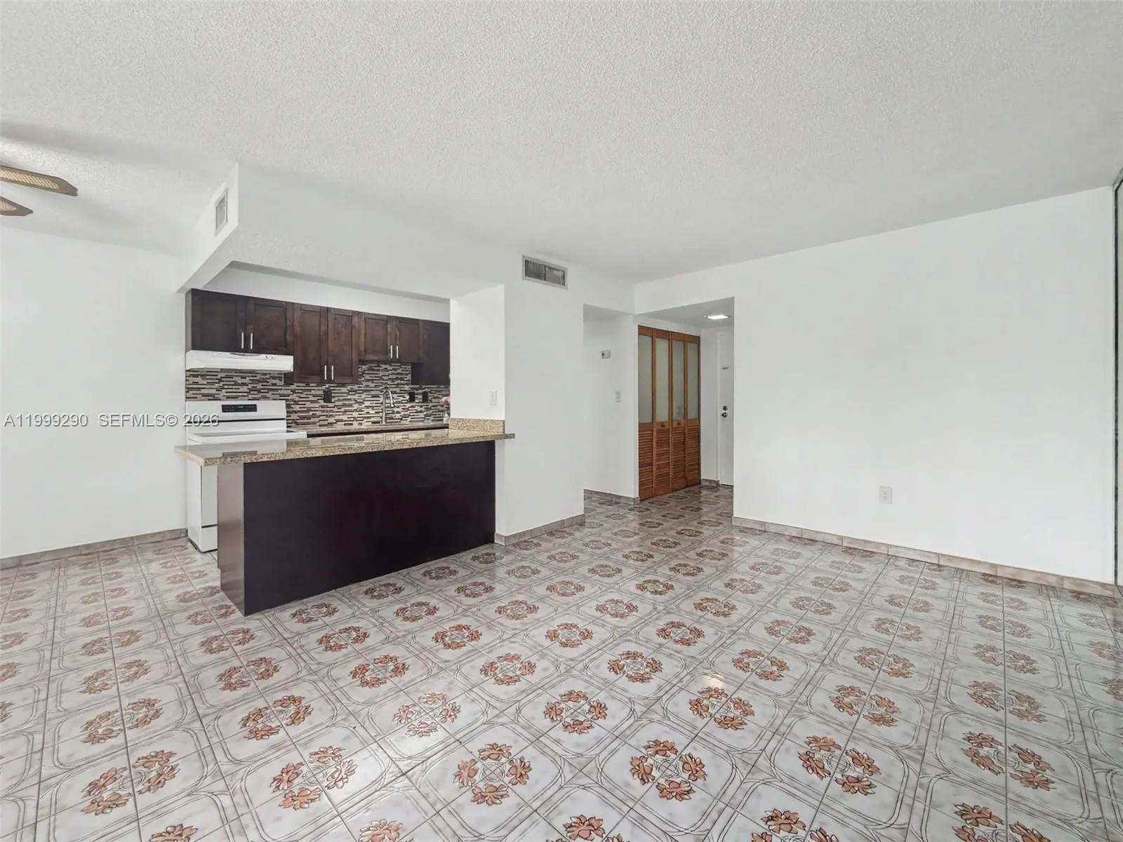 9340 W Flagler St 207b, Miami, Florida 33174, Miami, Florida 33174, 2 Bedrooms Bedrooms, ,1 BathroomBathrooms,Residential Lease,For Rent,9340 W Flagler St 207b, Miami, Florida 33174,A11999290