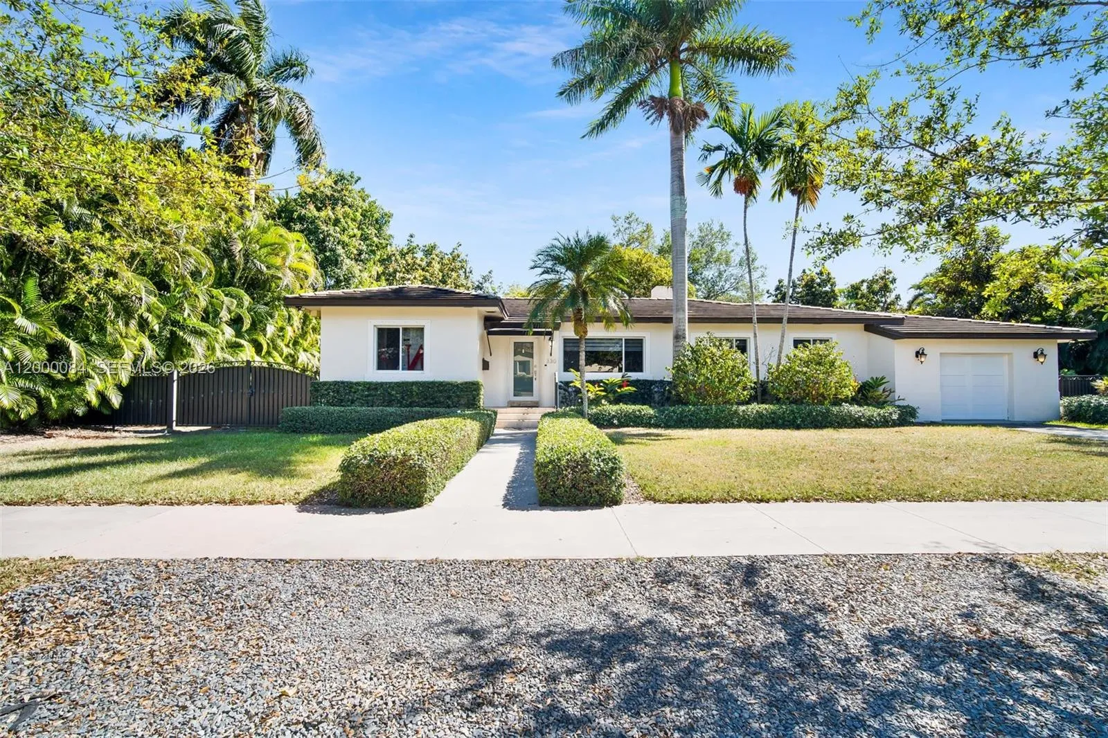 330 Viscaya Ave, Coral Gables, Florida 33134, Coral Gables, Florida 33134, 3 Bedrooms Bedrooms, ,2 BathroomsBathrooms,Residential,For Sale,330 Viscaya Ave, Coral Gables, Florida 33134,A12000084