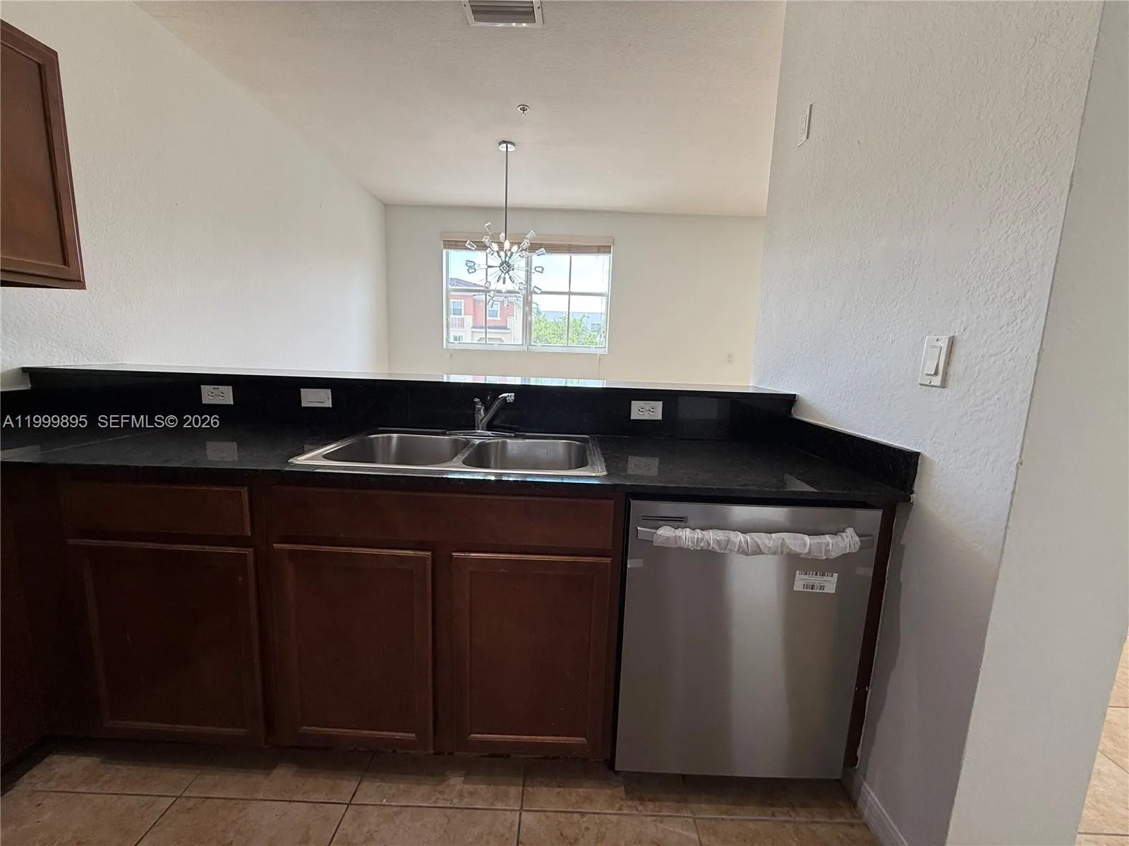 8800 Nw 107th Ct 219-10, Doral, Florida 33178, Doral, Florida 33178, 3 Bedrooms Bedrooms, ,2 BathroomsBathrooms,Residential Lease,For Rent,8800 Nw 107th Ct 219-10, Doral, Florida 33178,A11999895
