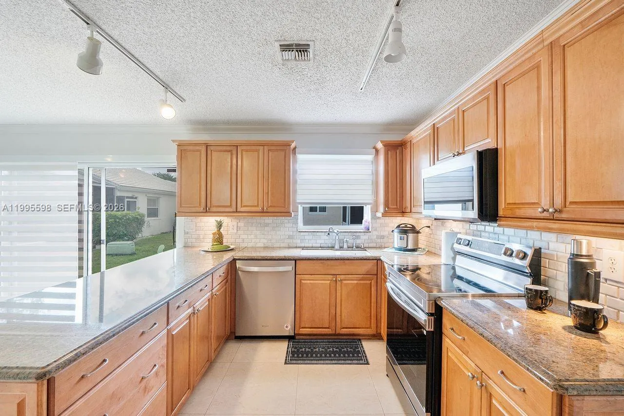 9602 Nw 8th Cir, Plantation, Florida 33324, Plantation, Florida 33324, 4 Bedrooms Bedrooms, ,2 BathroomsBathrooms,Residential,For Sale,9602 Nw 8th Cir, Plantation, Florida 33324,A11995598