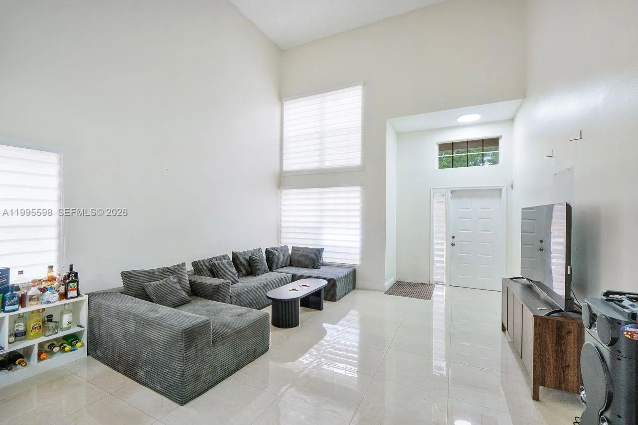 9602 Nw 8th Cir, Plantation, Florida 33324, Plantation, Florida 33324, 4 Bedrooms Bedrooms, ,2 BathroomsBathrooms,Residential,For Sale,9602 Nw 8th Cir, Plantation, Florida 33324,A11995598