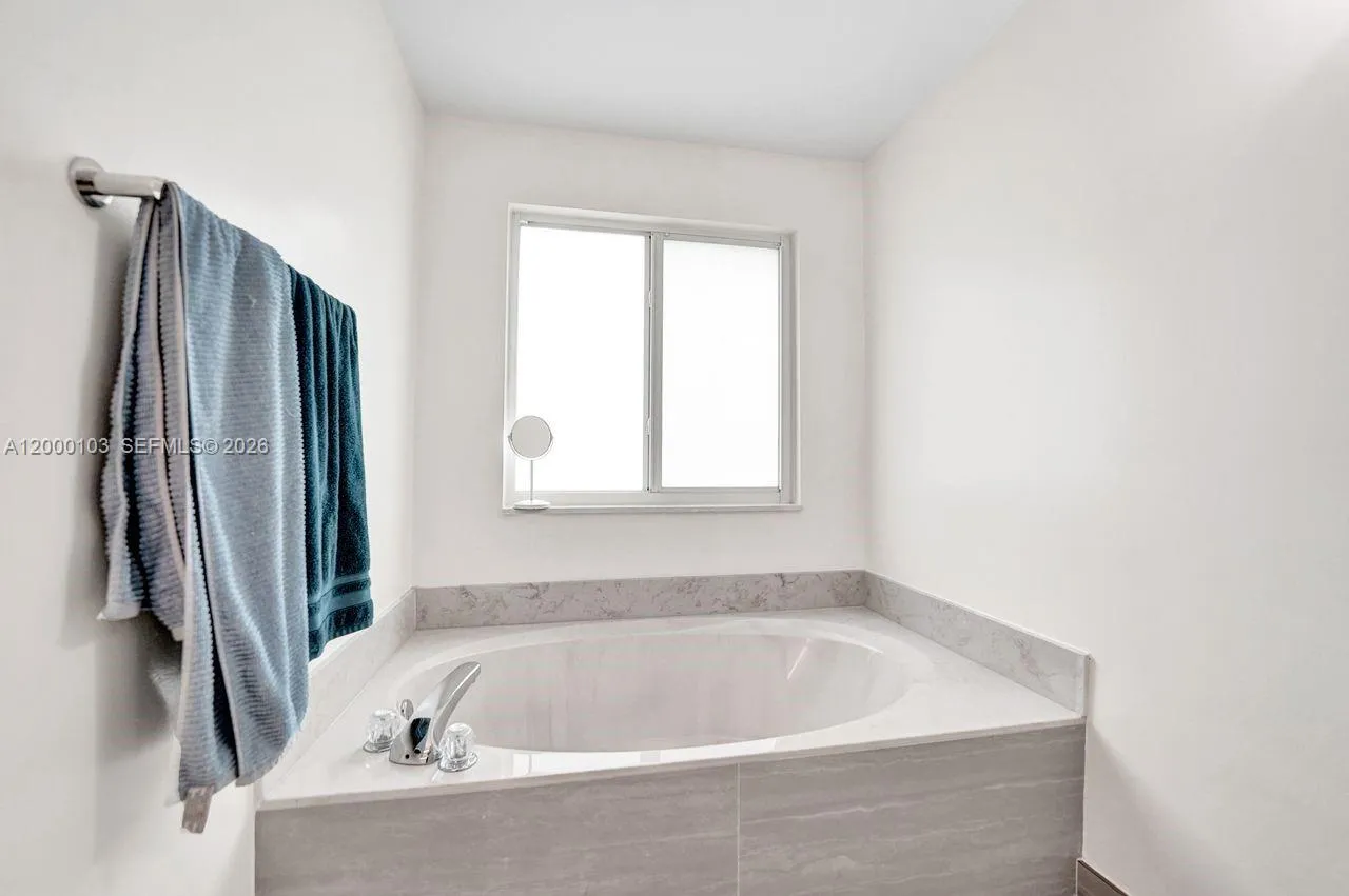 1063 Cedar Falls Dr 1063, Weston, Florida 33327, Weston, Florida 33327, 4 Bedrooms Bedrooms, ,2 BathroomsBathrooms,Residential Lease,For Rent,1063 Cedar Falls Dr 1063, Weston, Florida 33327,A12000103