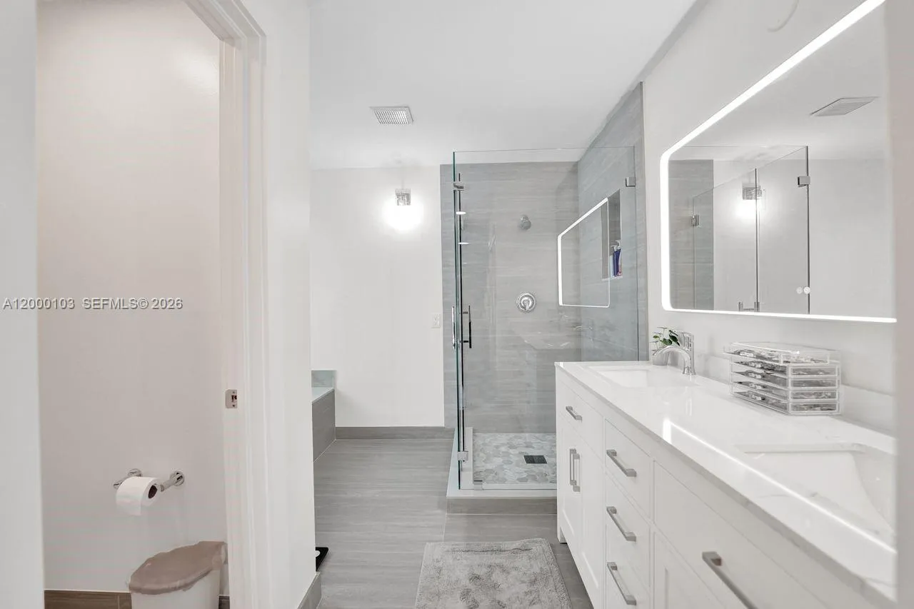 1063 Cedar Falls Dr 1063, Weston, Florida 33327, Weston, Florida 33327, 4 Bedrooms Bedrooms, ,2 BathroomsBathrooms,Residential Lease,For Rent,1063 Cedar Falls Dr 1063, Weston, Florida 33327,A12000103