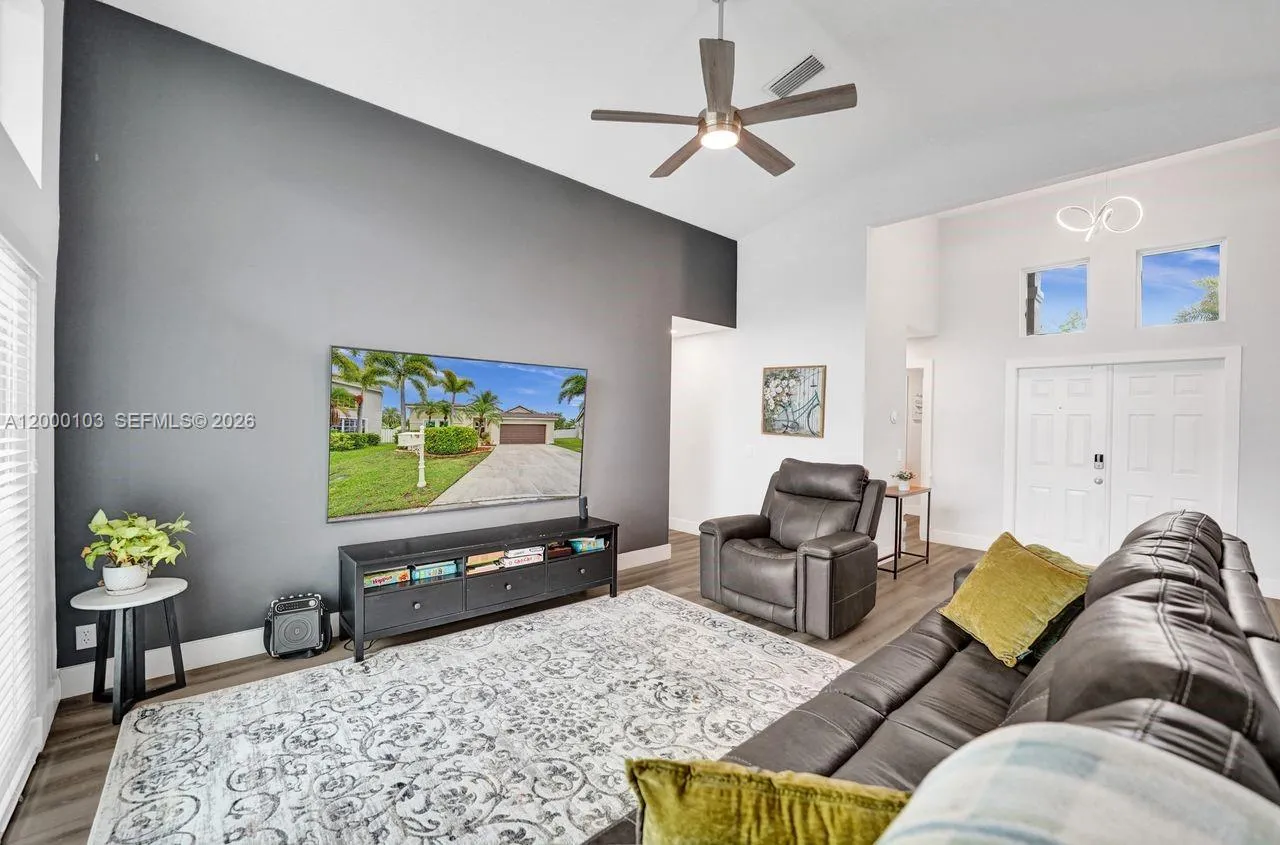 1063 Cedar Falls Dr 1063, Weston, Florida 33327, Weston, Florida 33327, 4 Bedrooms Bedrooms, ,2 BathroomsBathrooms,Residential Lease,For Rent,1063 Cedar Falls Dr 1063, Weston, Florida 33327,A12000103