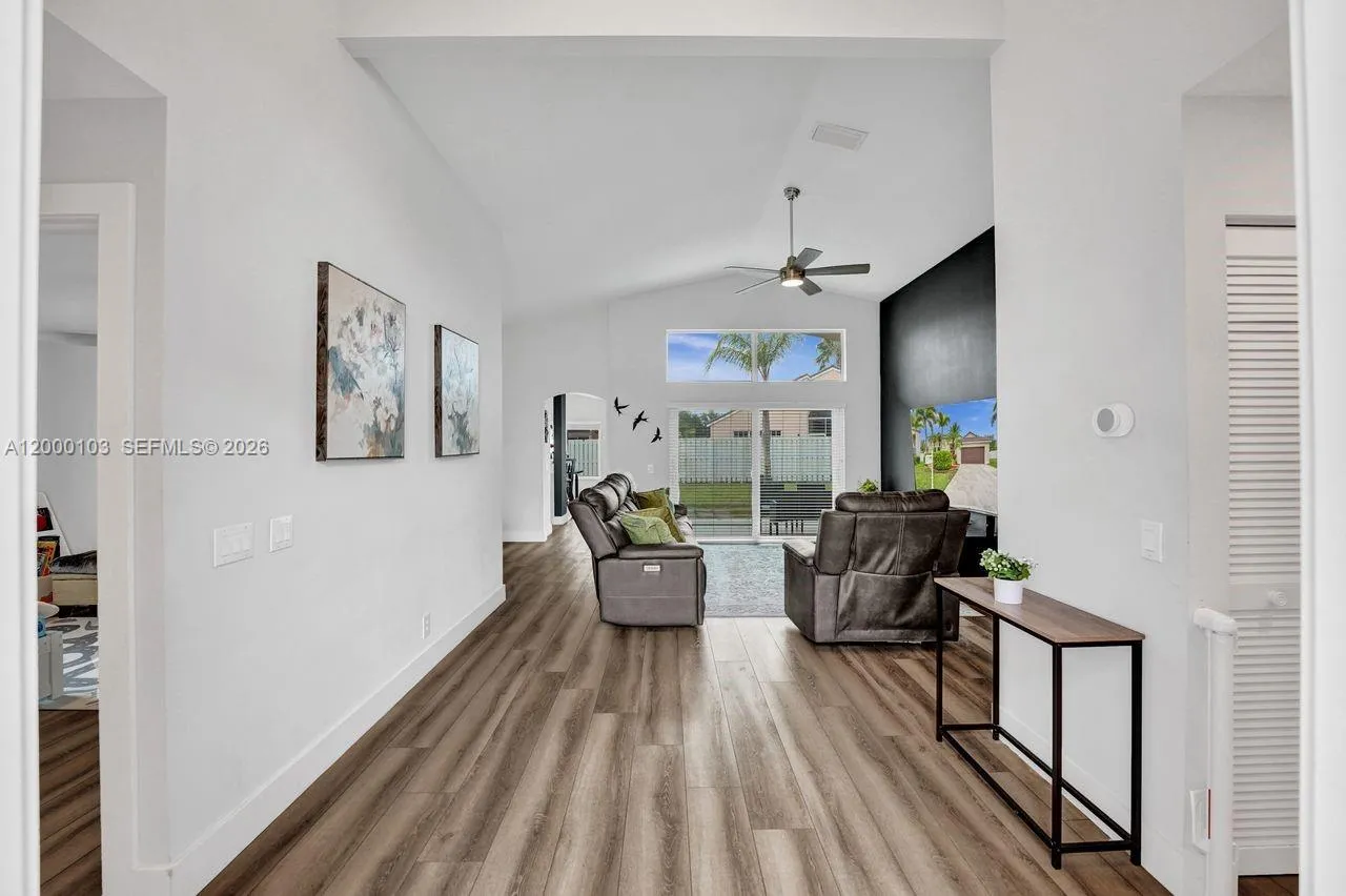 1063 Cedar Falls Dr 1063, Weston, Florida 33327, Weston, Florida 33327, 4 Bedrooms Bedrooms, ,2 BathroomsBathrooms,Residential Lease,For Rent,1063 Cedar Falls Dr 1063, Weston, Florida 33327,A12000103