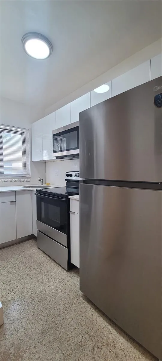 620 Sw 6th Ave 2, Miami, Florida 33130, Miami, Florida 33130, ,1 BathroomBathrooms,Residential Lease,For Rent,620 Sw 6th Ave 2, Miami, Florida 33130,A12000165