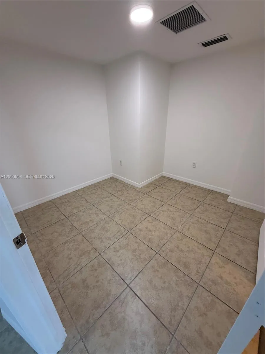 119 Sw 6th Ave 709, Miami, Florida 33130, Miami, Florida 33130, 2 Bedrooms Bedrooms, ,2 BathroomsBathrooms,Residential Lease,For Rent,119 Sw 6th Ave 709, Miami, Florida 33130,A12000094