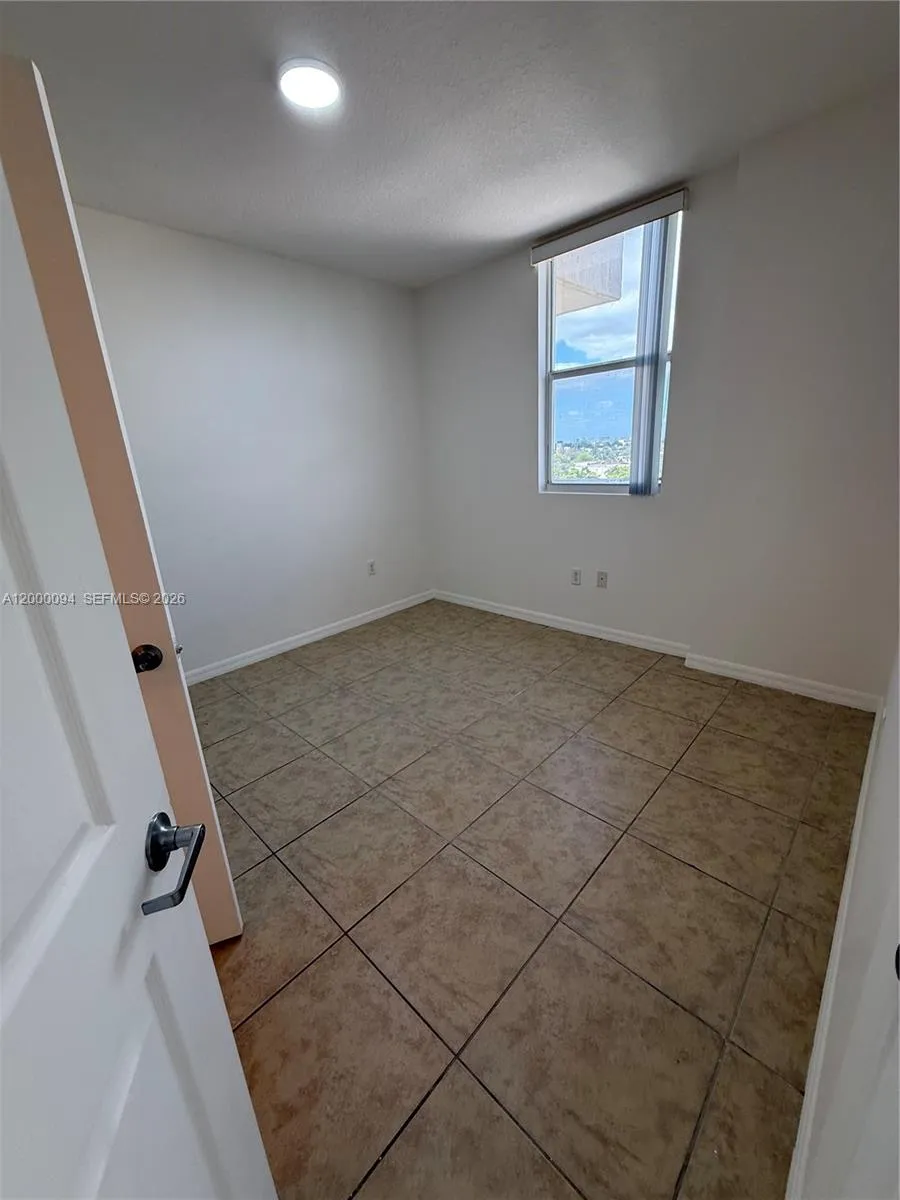 119 Sw 6th Ave 709, Miami, Florida 33130, Miami, Florida 33130, 2 Bedrooms Bedrooms, ,2 BathroomsBathrooms,Residential Lease,For Rent,119 Sw 6th Ave 709, Miami, Florida 33130,A12000094