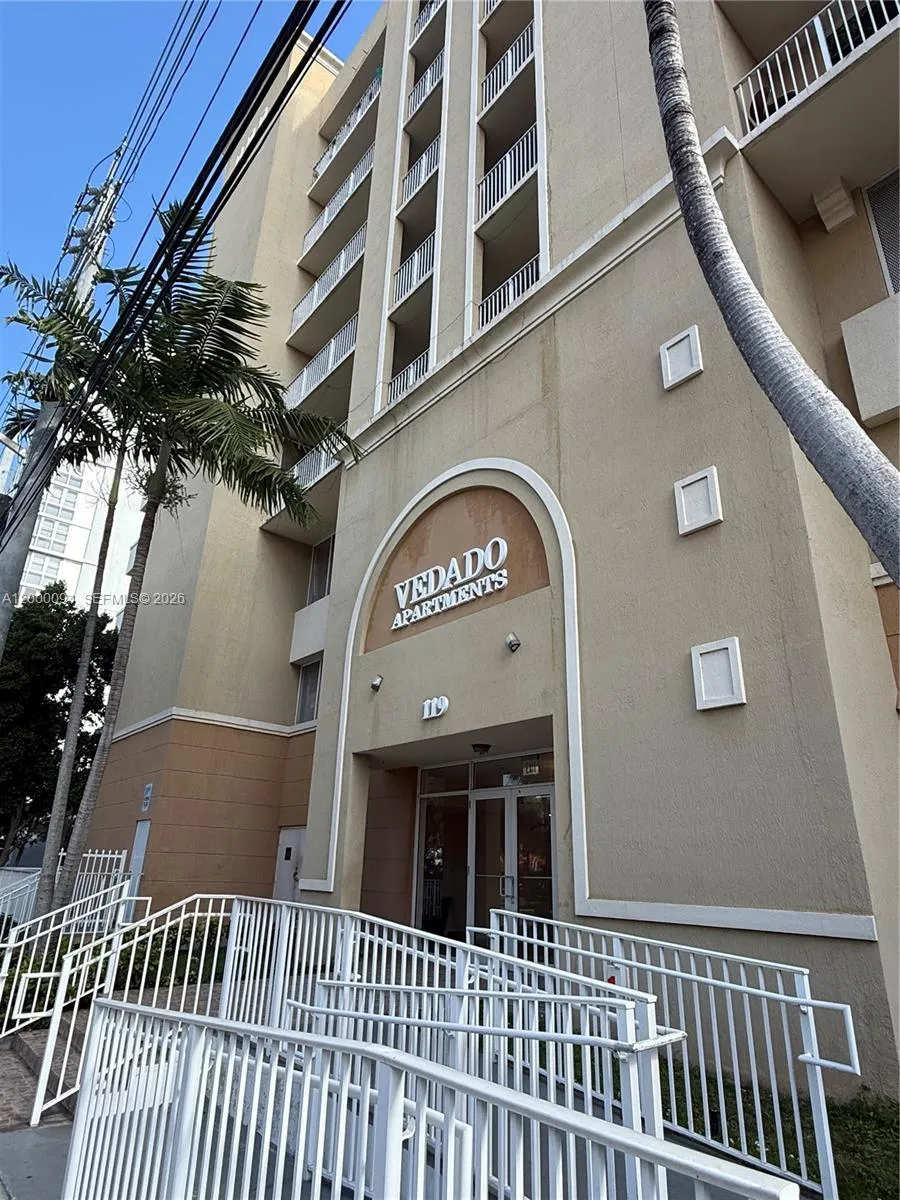 119 Sw 6th Ave 709, Miami, Florida 33130, Miami, Florida 33130, 2 Bedrooms Bedrooms, ,2 BathroomsBathrooms,Residential Lease,For Rent,119 Sw 6th Ave 709, Miami, Florida 33130,A12000094