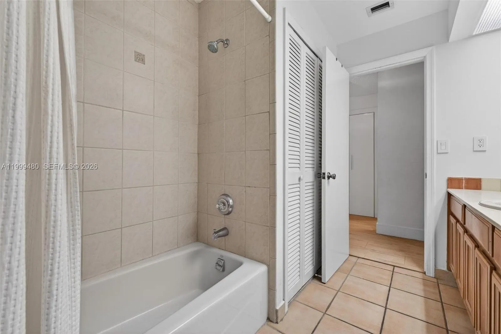 8400 Sw 178th St, Palmetto Bay, Florida 33157, Palmetto Bay, Florida 33157, 4 Bedrooms Bedrooms, ,2 BathroomsBathrooms,Residential,For Sale,8400 Sw 178th St, Palmetto Bay, Florida 33157,A11999480