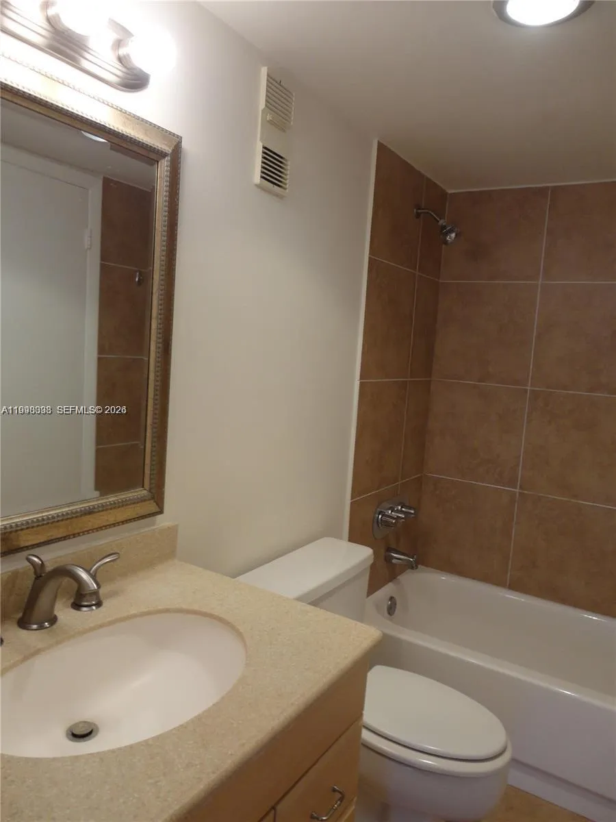 1300 Ne Miami Gardens Dr 616e, Miami, Florida 3317, Miami, Florida 33179, 1 Bedroom Bedrooms, ,1 BathroomBathrooms,Residential Lease,For Rent,1300 Ne Miami Gardens Dr 616e, Miami, Florida 3317,A11998338