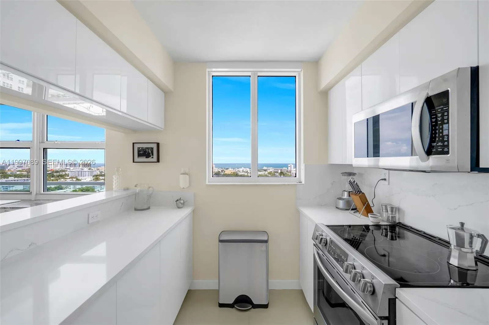 650 West Ave 1912, Miami Beach, Florida 33139, Miami Beach, Florida 33139, 2 Bedrooms Bedrooms, ,2 BathroomsBathrooms,Residential Lease,For Rent,650 West Ave 1912, Miami Beach, Florida 33139,A11997089