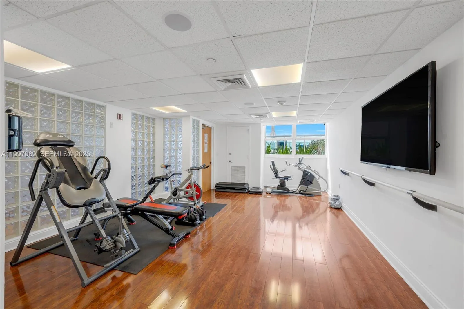 650 West Ave 1912, Miami Beach, Florida 33139, Miami Beach, Florida 33139, 2 Bedrooms Bedrooms, ,2 BathroomsBathrooms,Residential Lease,For Rent,650 West Ave 1912, Miami Beach, Florida 33139,A11997089