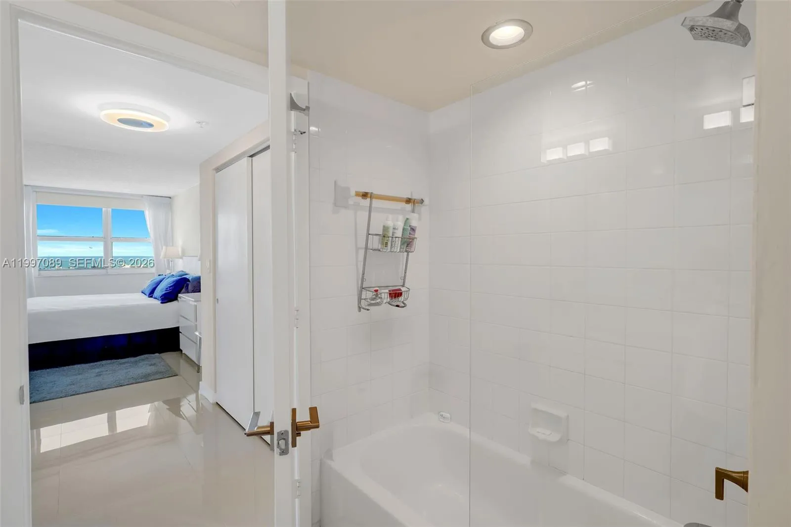 650 West Ave 1912, Miami Beach, Florida 33139, Miami Beach, Florida 33139, 2 Bedrooms Bedrooms, ,2 BathroomsBathrooms,Residential Lease,For Rent,650 West Ave 1912, Miami Beach, Florida 33139,A11997089