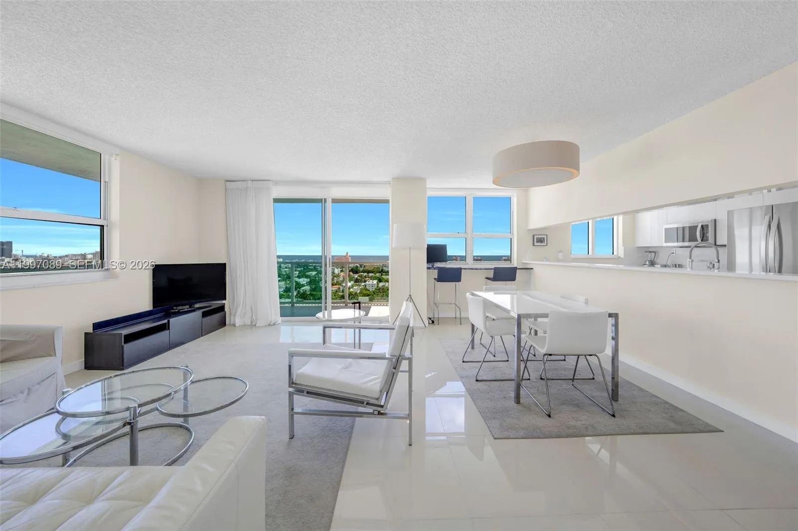 650 West Ave 1912, Miami Beach, Florida 33139, Miami Beach, Florida 33139, 2 Bedrooms Bedrooms, ,2 BathroomsBathrooms,Residential Lease,For Rent,650 West Ave 1912, Miami Beach, Florida 33139,A11997089