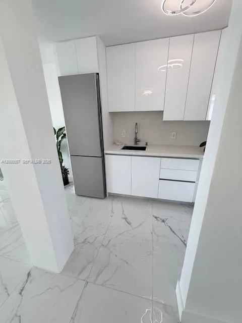 1100 Alton Rd 5b, Miami Beach, Florida 33139, Miami Beach, Florida 33139, 1 Bedroom Bedrooms, ,1 BathroomBathrooms,Residential Lease,For Rent,1100 Alton Rd 5b, Miami Beach, Florida 33139,A12000057