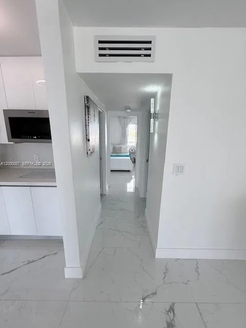 1100 Alton Rd 5b, Miami Beach, Florida 33139, Miami Beach, Florida 33139, 1 Bedroom Bedrooms, ,1 BathroomBathrooms,Residential Lease,For Rent,1100 Alton Rd 5b, Miami Beach, Florida 33139,A12000057
