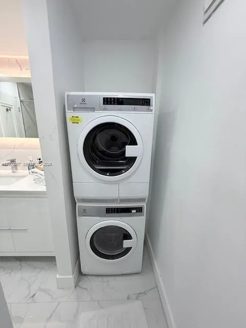 1100 Alton Rd 5b, Miami Beach, Florida 33139, Miami Beach, Florida 33139, 1 Bedroom Bedrooms, ,1 BathroomBathrooms,Residential Lease,For Rent,1100 Alton Rd 5b, Miami Beach, Florida 33139,A12000057