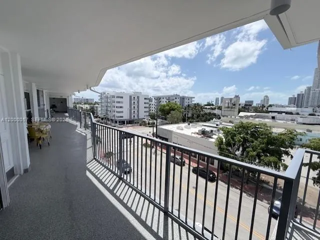 1100 Alton Rd 5b, Miami Beach, Florida 33139, Miami Beach, Florida 33139, 1 Bedroom Bedrooms, ,1 BathroomBathrooms,Residential Lease,For Rent,1100 Alton Rd 5b, Miami Beach, Florida 33139,A12000057
