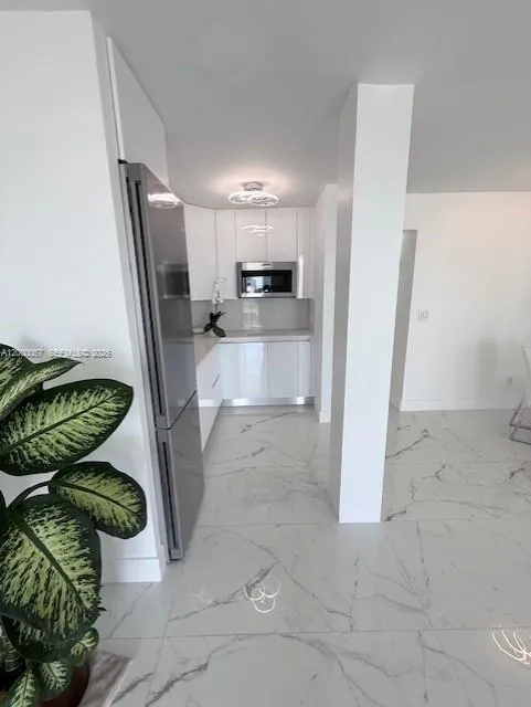 1100 Alton Rd 5b, Miami Beach, Florida 33139, Miami Beach, Florida 33139, 1 Bedroom Bedrooms, ,1 BathroomBathrooms,Residential Lease,For Rent,1100 Alton Rd 5b, Miami Beach, Florida 33139,A12000057