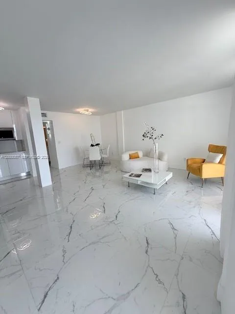 1100 Alton Rd 5b, Miami Beach, Florida 33139, Miami Beach, Florida 33139, 1 Bedroom Bedrooms, ,1 BathroomBathrooms,Residential Lease,For Rent,1100 Alton Rd 5b, Miami Beach, Florida 33139,A12000057