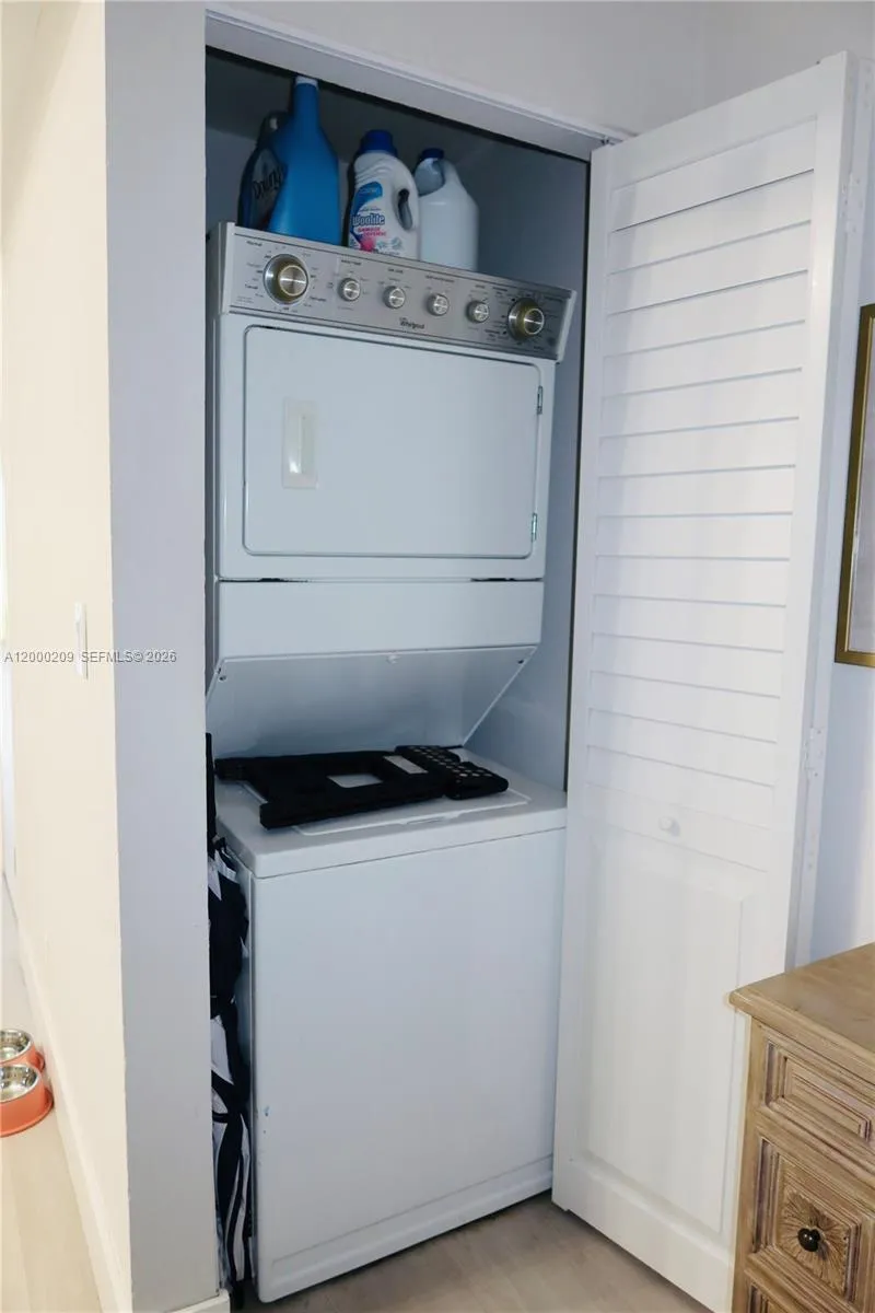 Weston, Florida 33326, 2 Bedrooms Bedrooms, ,2 BathroomsBathrooms,Residential Lease,For Rent,A12000209