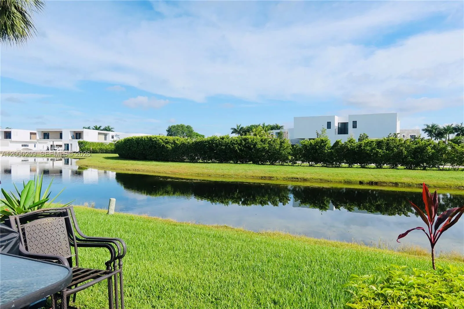 Weston, Florida 33326, 2 Bedrooms Bedrooms, ,2 BathroomsBathrooms,Residential Lease,For Rent,A12000209