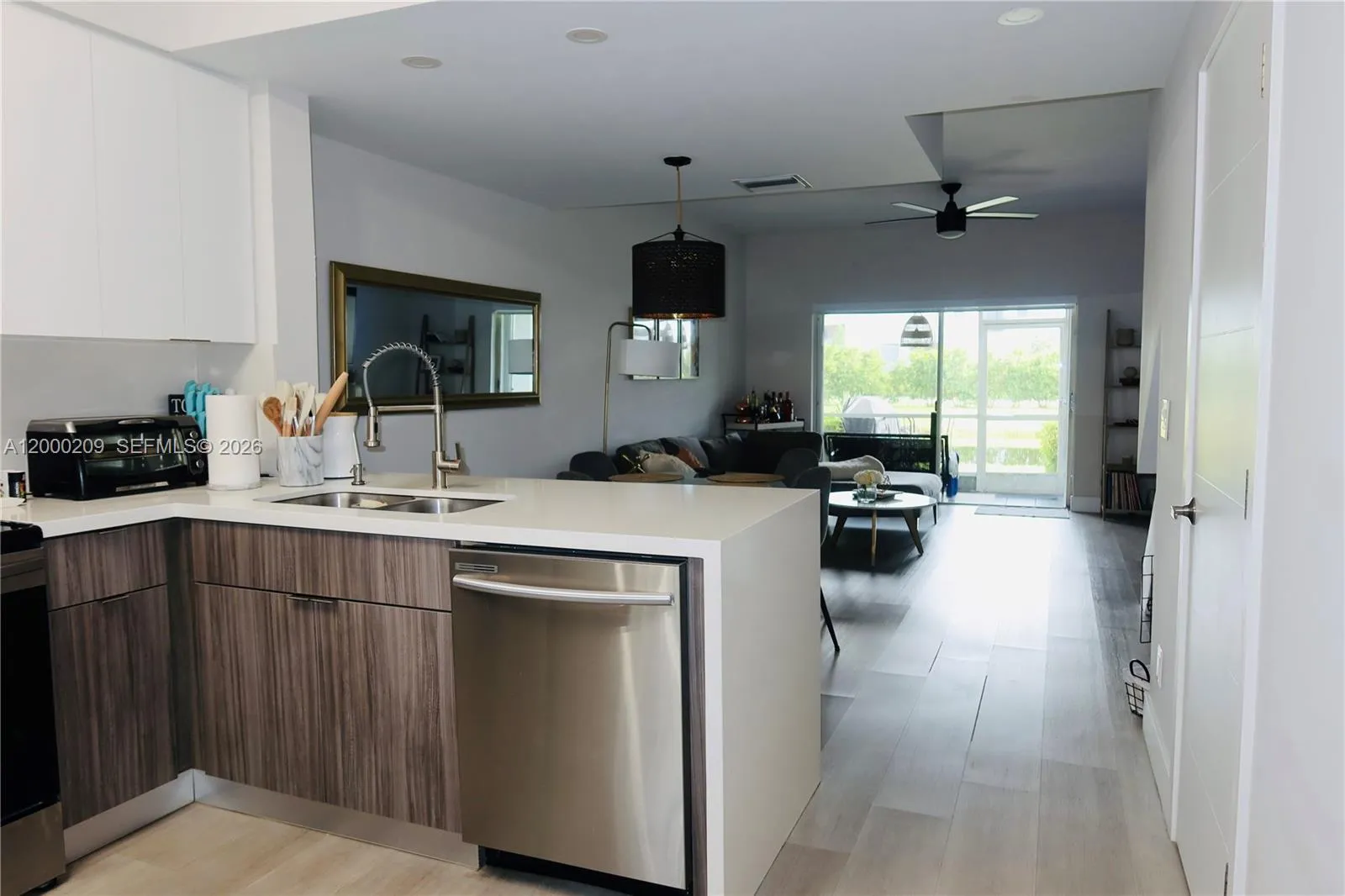 Weston, Florida 33326, 2 Bedrooms Bedrooms, ,2 BathroomsBathrooms,Residential Lease,For Rent,A12000209