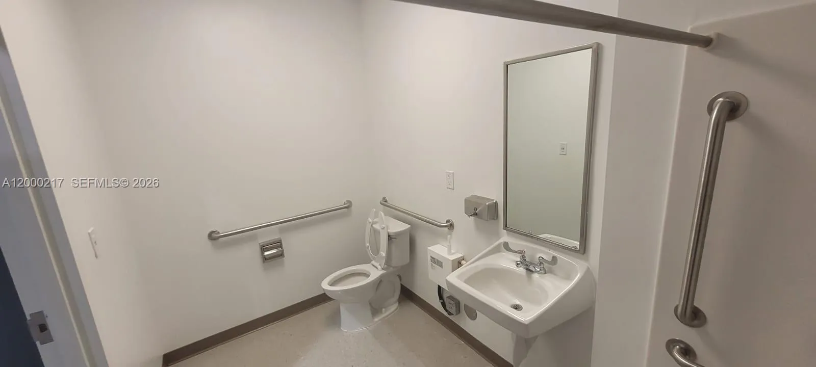 1750 Se 38 Ave Bay 12, Homestead, Florida 33033, Homestead, Florida 33033, ,Commercial Sale,For Sale,1750 Se 38 Ave Bay 12, Homestead, Florida 33033,A12000217