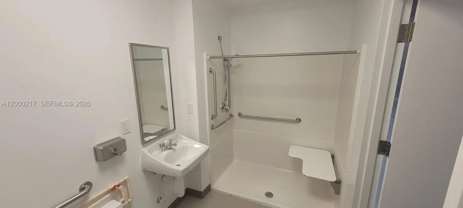 1750 Se 38 Ave Bay 12, Homestead, Florida 33033, Homestead, Florida 33033, ,Commercial Sale,For Sale,1750 Se 38 Ave Bay 12, Homestead, Florida 33033,A12000217