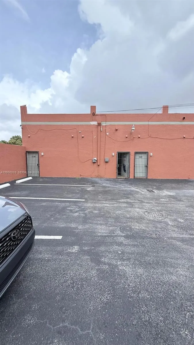 4330 Sw 8th St, Coral Gables, Florida 33134, Coral Gables, Florida 33134, ,Business Opportunity,For Sale,4330 Sw 8th St, Coral Gables, Florida 33134,A12000210