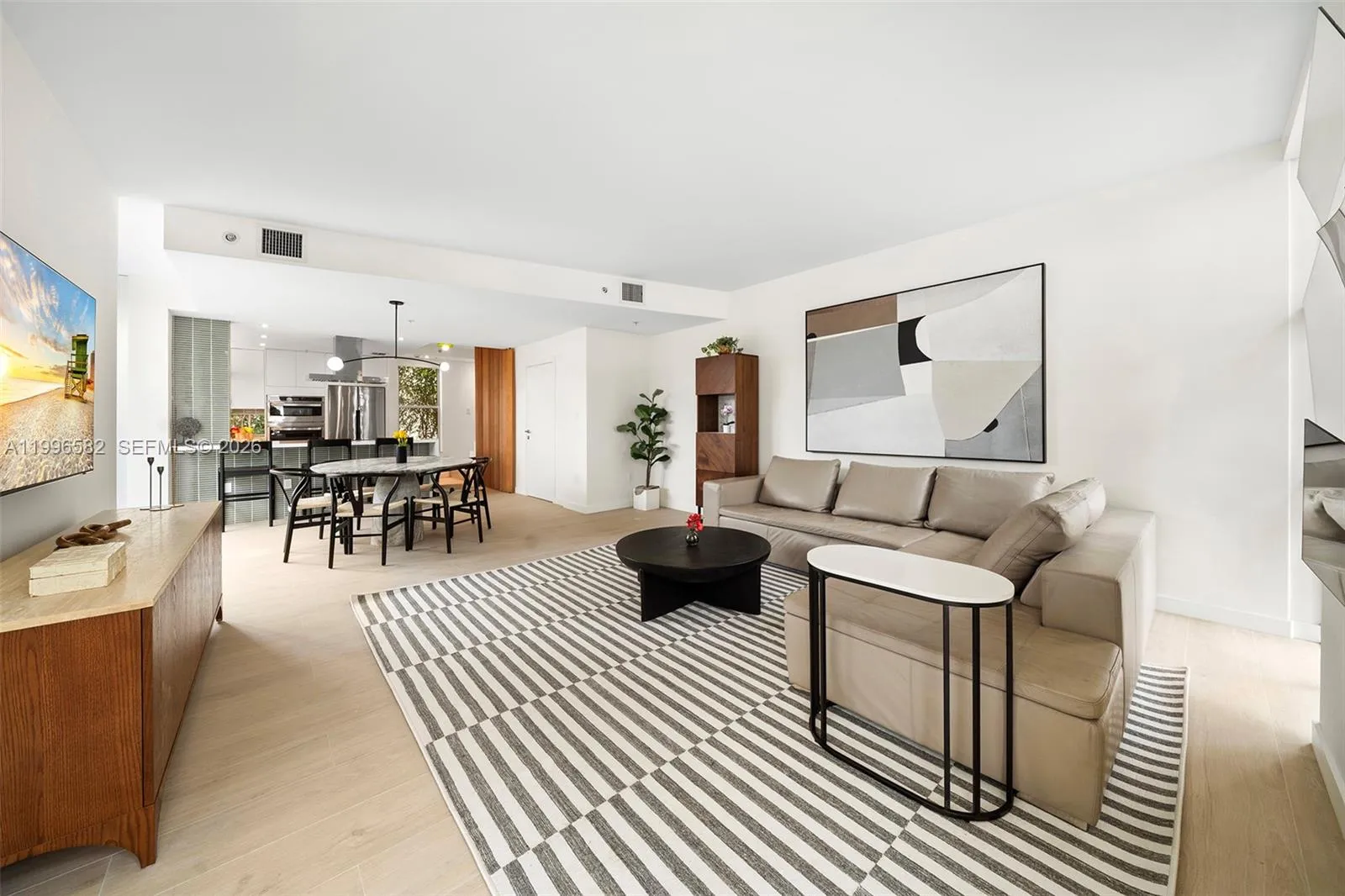 Miami Beach, Florida 33141, 2 Bedrooms Bedrooms, ,2 BathroomsBathrooms,Residential Lease,For Rent,A11996582