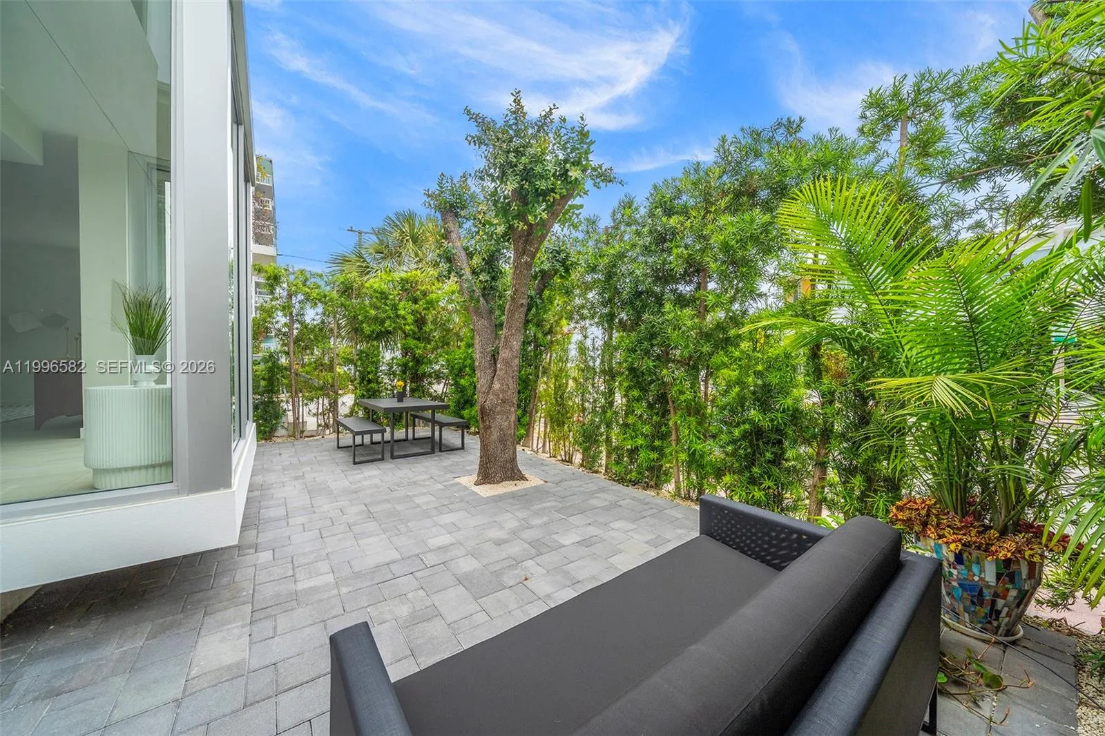 Miami Beach, Florida 33141, 2 Bedrooms Bedrooms, ,2 BathroomsBathrooms,Residential Lease,For Rent,A11996582